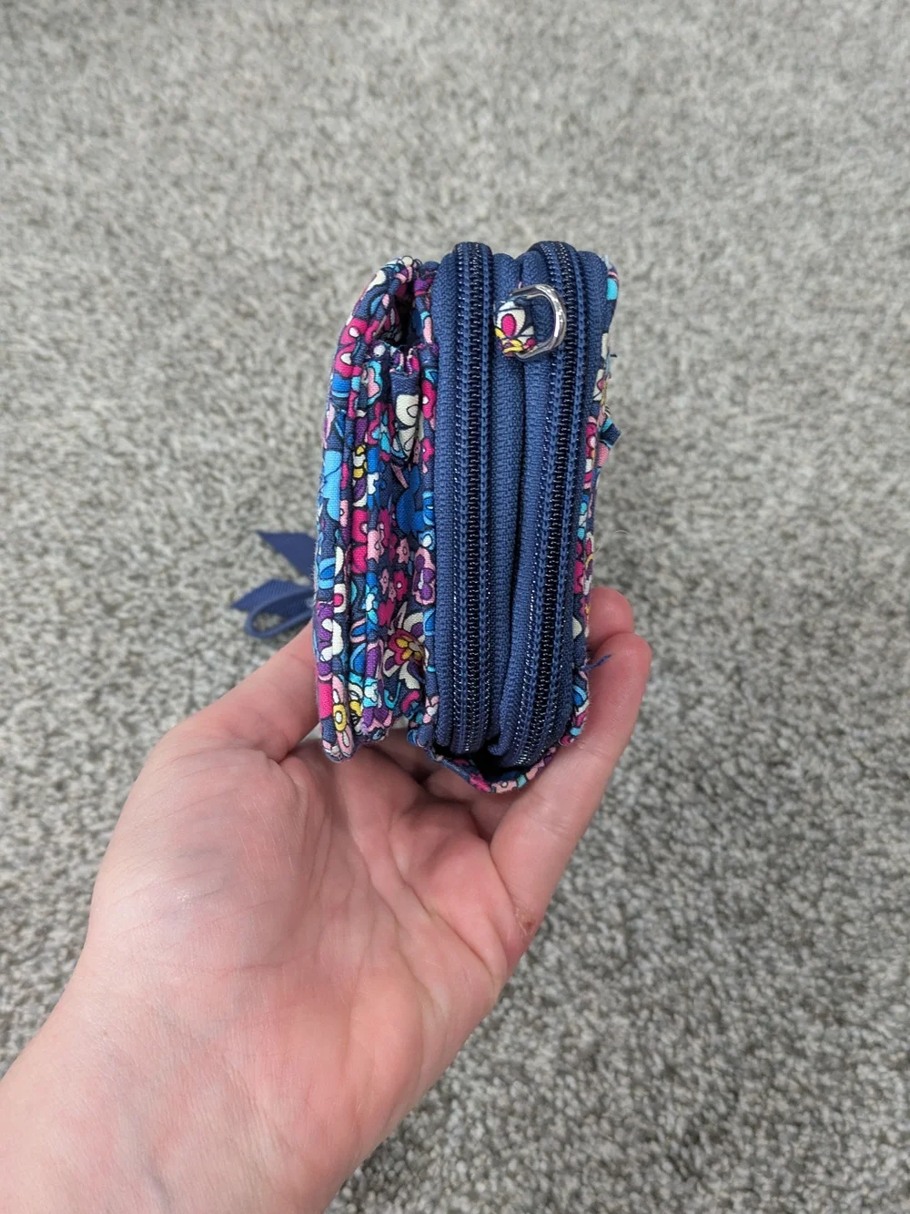 Vera Bradley Disney Mickey Wallet Wristlet Double Zip Phone Pocket - Picture 3 of 16